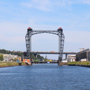 Pont de Bruxelles vu du Waterbus